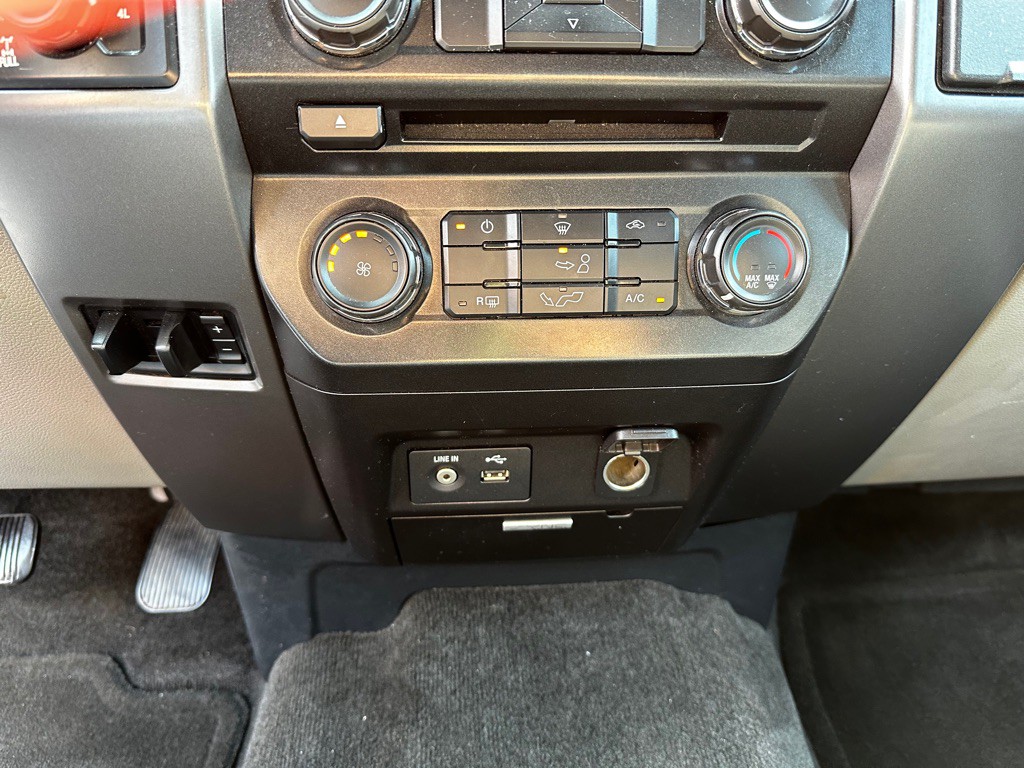 2015 Ford F-150 Image 17
