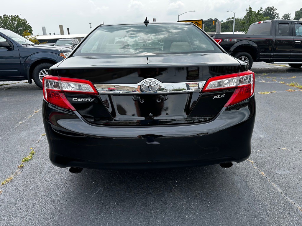 2012 Toyota Camry Image 6