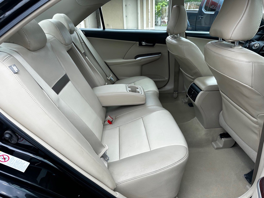 2012 Toyota Camry Image 9
