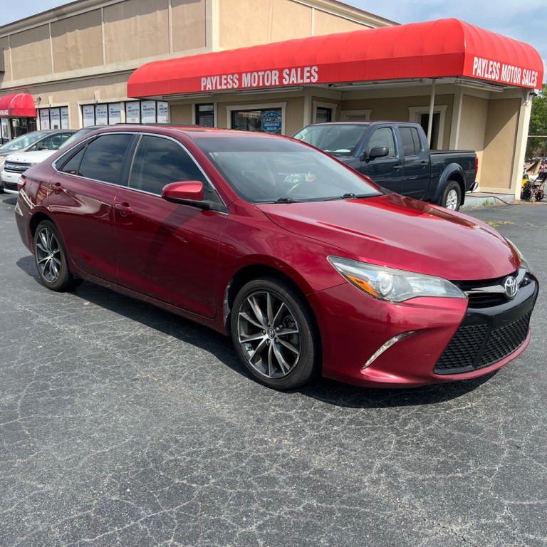 2017 Toyota Camry Image 1