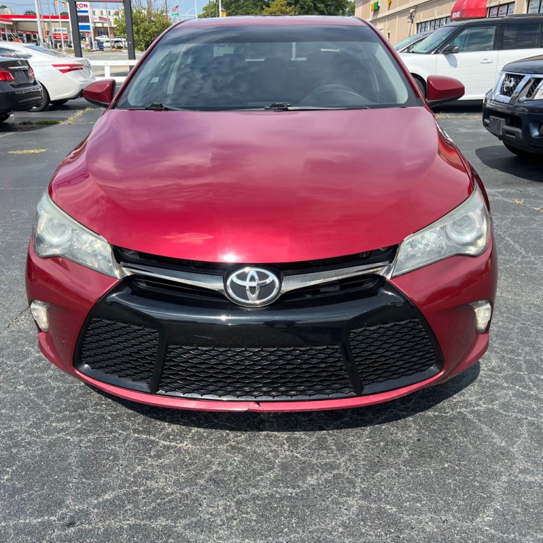 2017 Toyota Camry Image 2