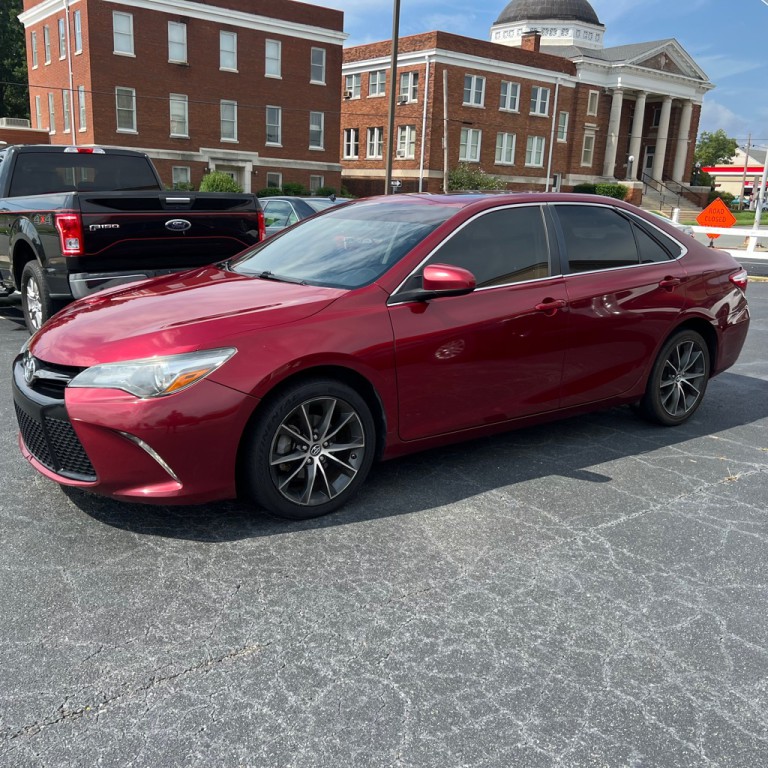 2017 Toyota Camry Image 3