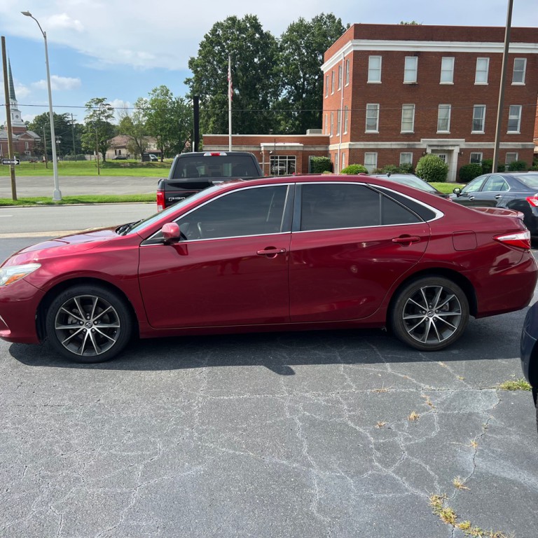 2017 Toyota Camry Image 4