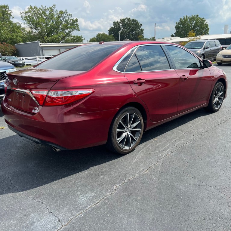 2017 Toyota Camry Image 7