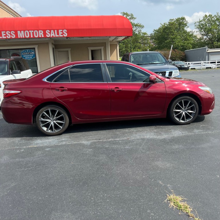 2017 Toyota Camry Image 8