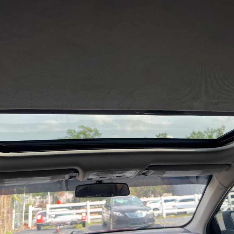 2017 Toyota Camry Image 20