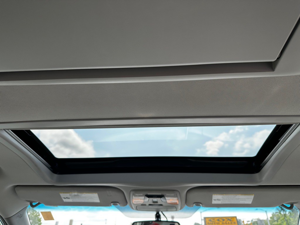 2017 Toyota Sienna Image 24
