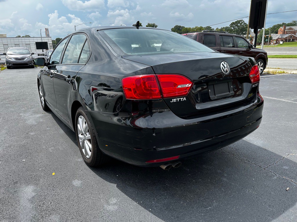 2012 Volkswagen Jetta Image 5