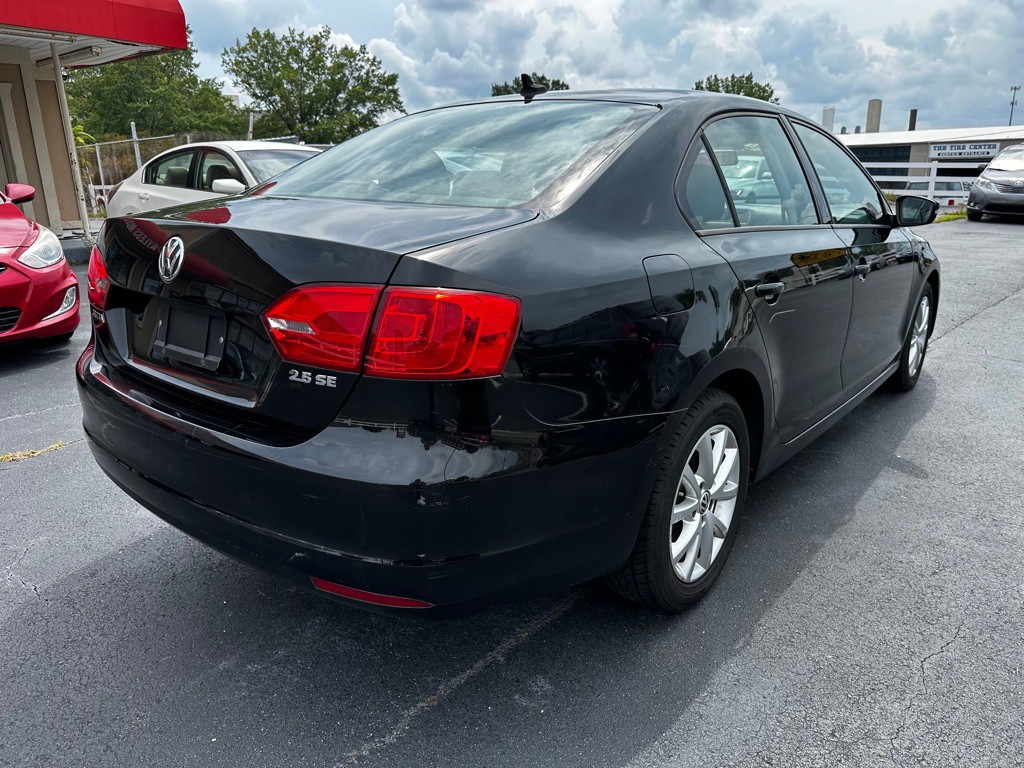 2012 Volkswagen Jetta Image 7
