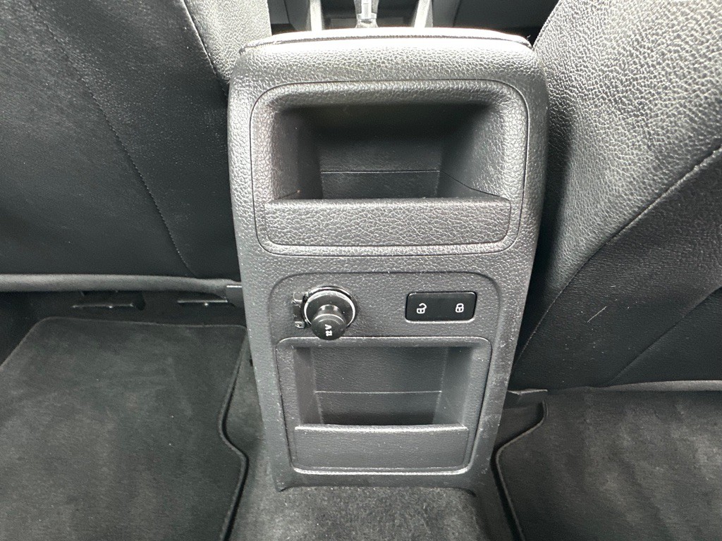 2012 Volkswagen Jetta Image 18