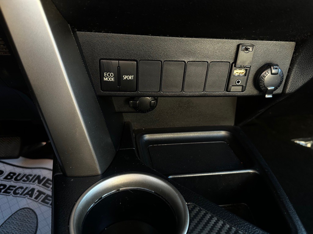2013 Toyota Rav4 Image 19