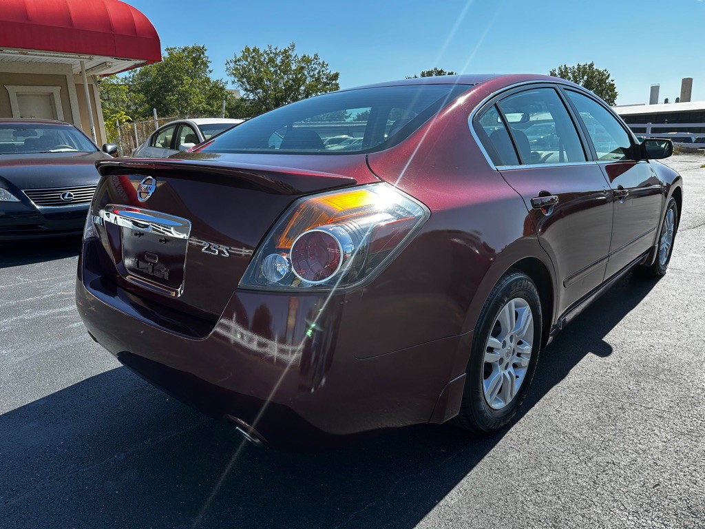 2012 Nissan Altima Image 7