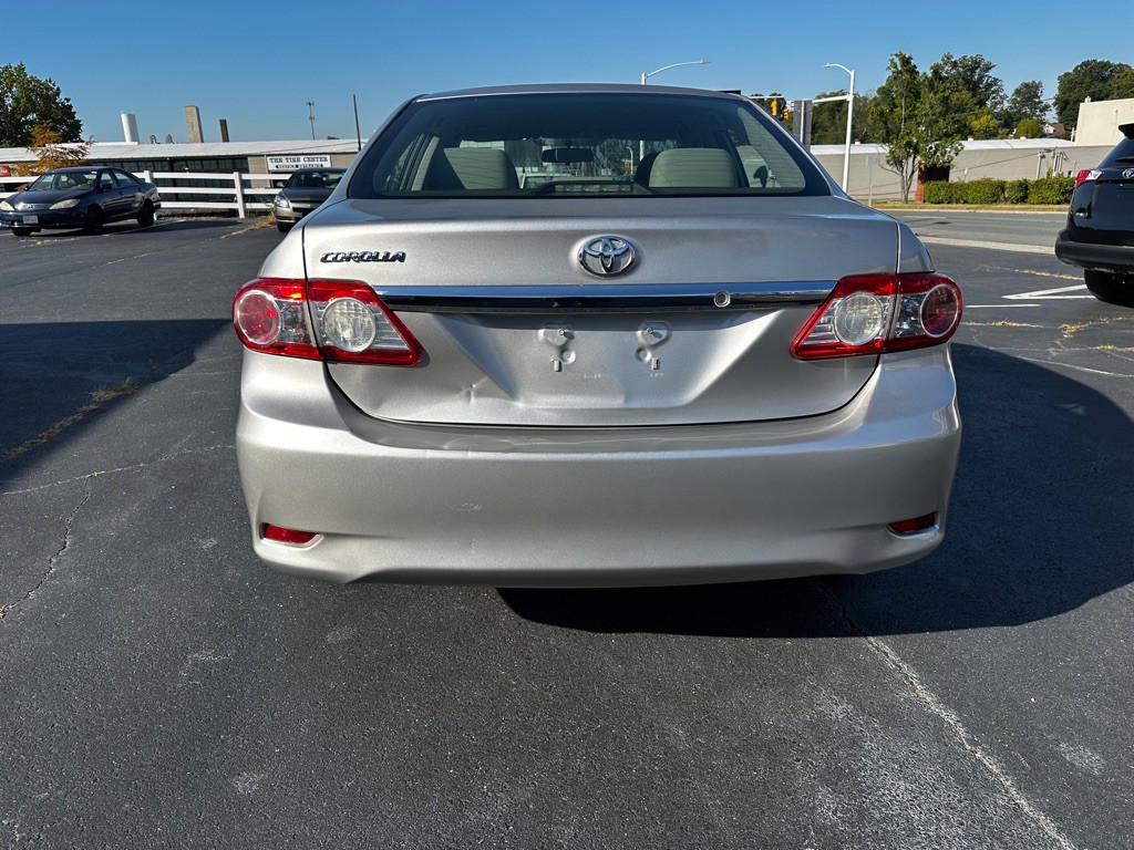 2012 Toyota Corolla Image 6