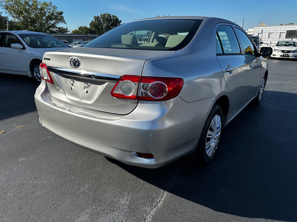 2012 Toyota Corolla Image 7