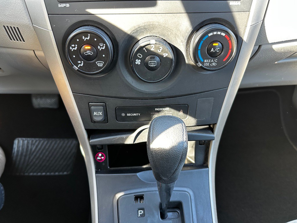 2012 Toyota Corolla Image 16