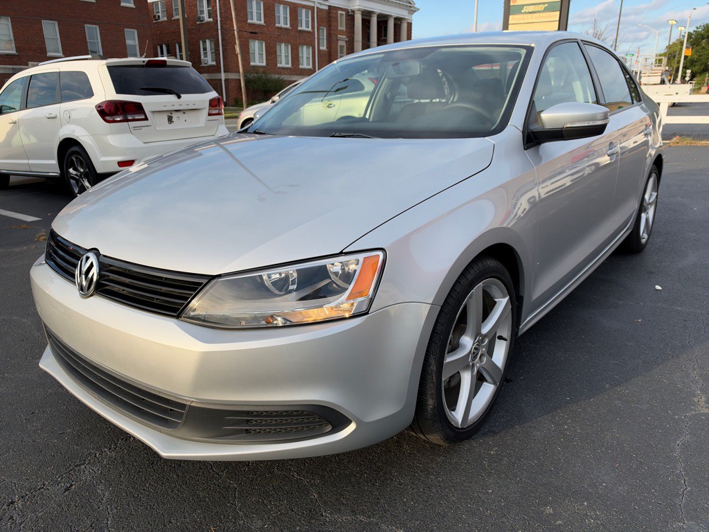 2011 Volkswagen Jetta Image 3