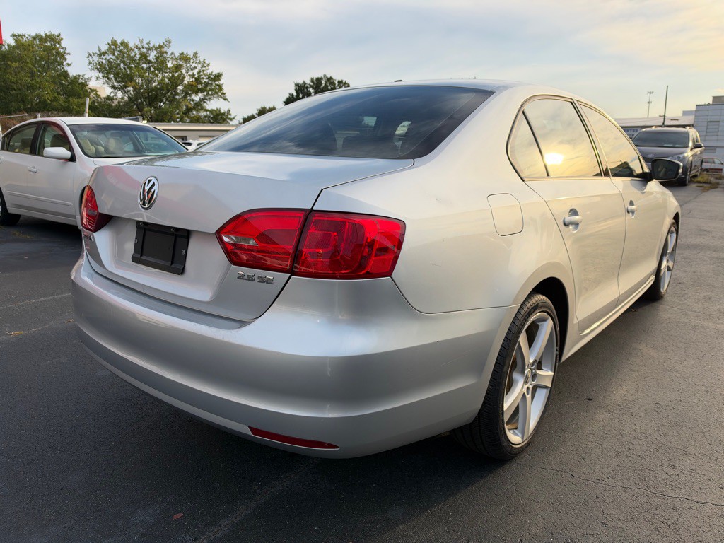 2011 Volkswagen Jetta Image 7