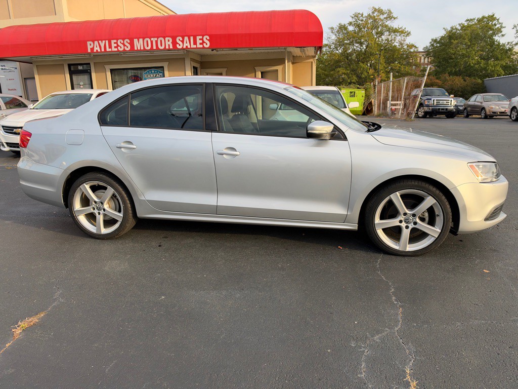 2011 Volkswagen Jetta Image 8