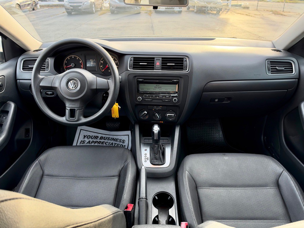 2011 Volkswagen Jetta Image 13