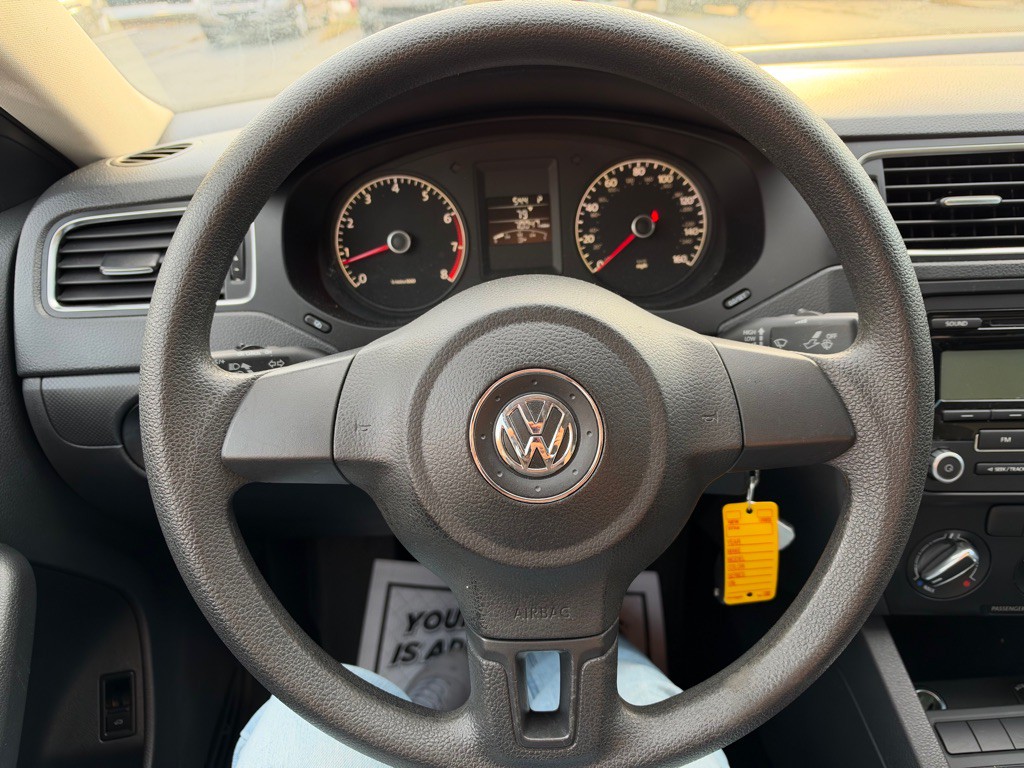 2011 Volkswagen Jetta Image 14