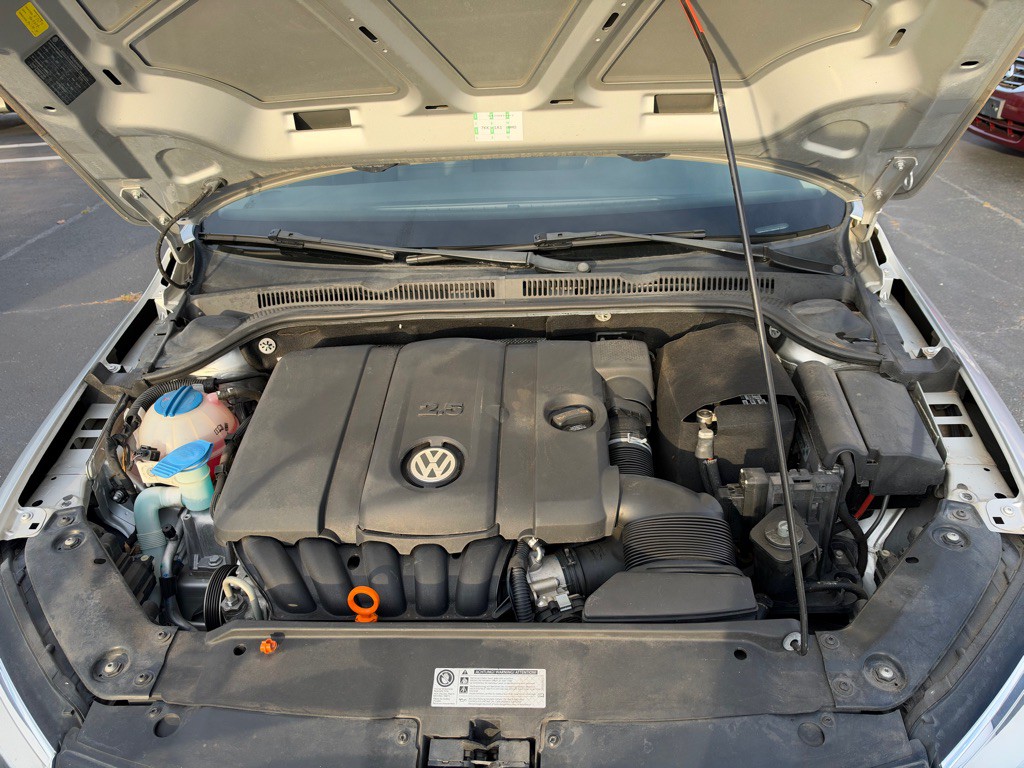 2011 Volkswagen Jetta Image 21