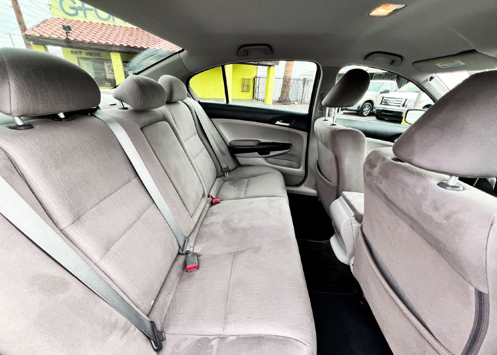 2012 Honda Accord Image 28