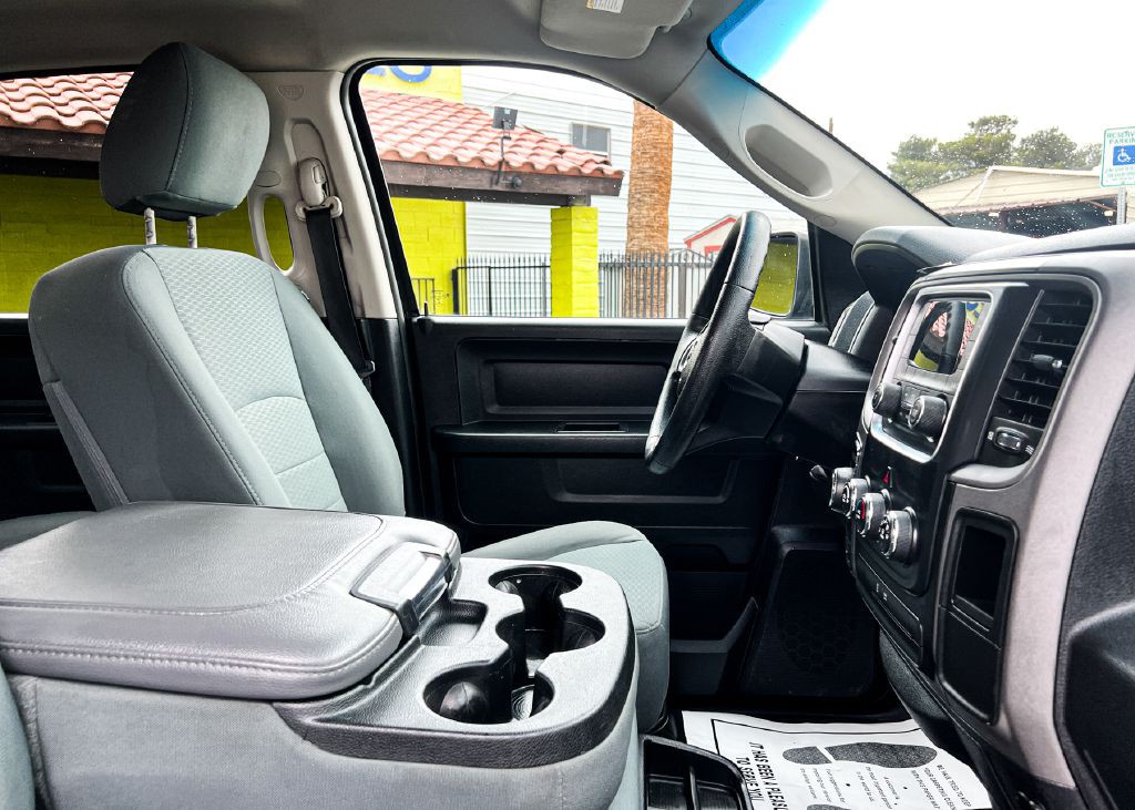 2016 RAM 1500 Image 6