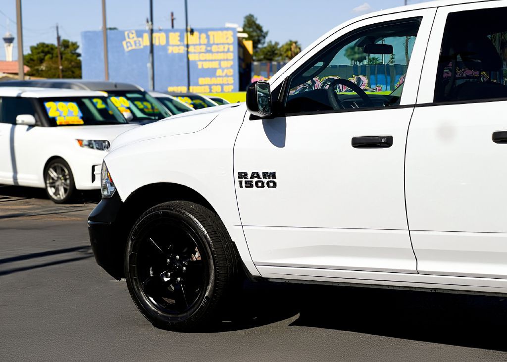 2017 RAM 1500 Image 9