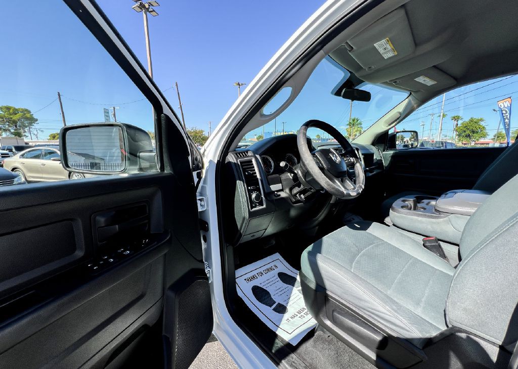 2017 RAM 1500 Image 17