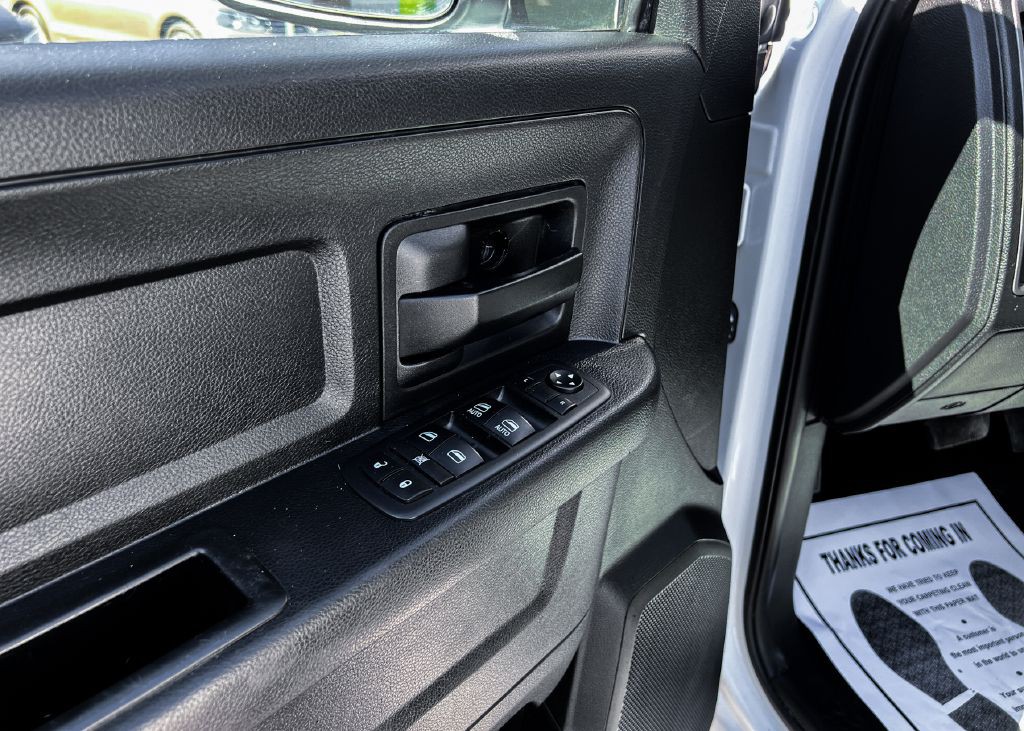 2017 RAM 1500 Image 19