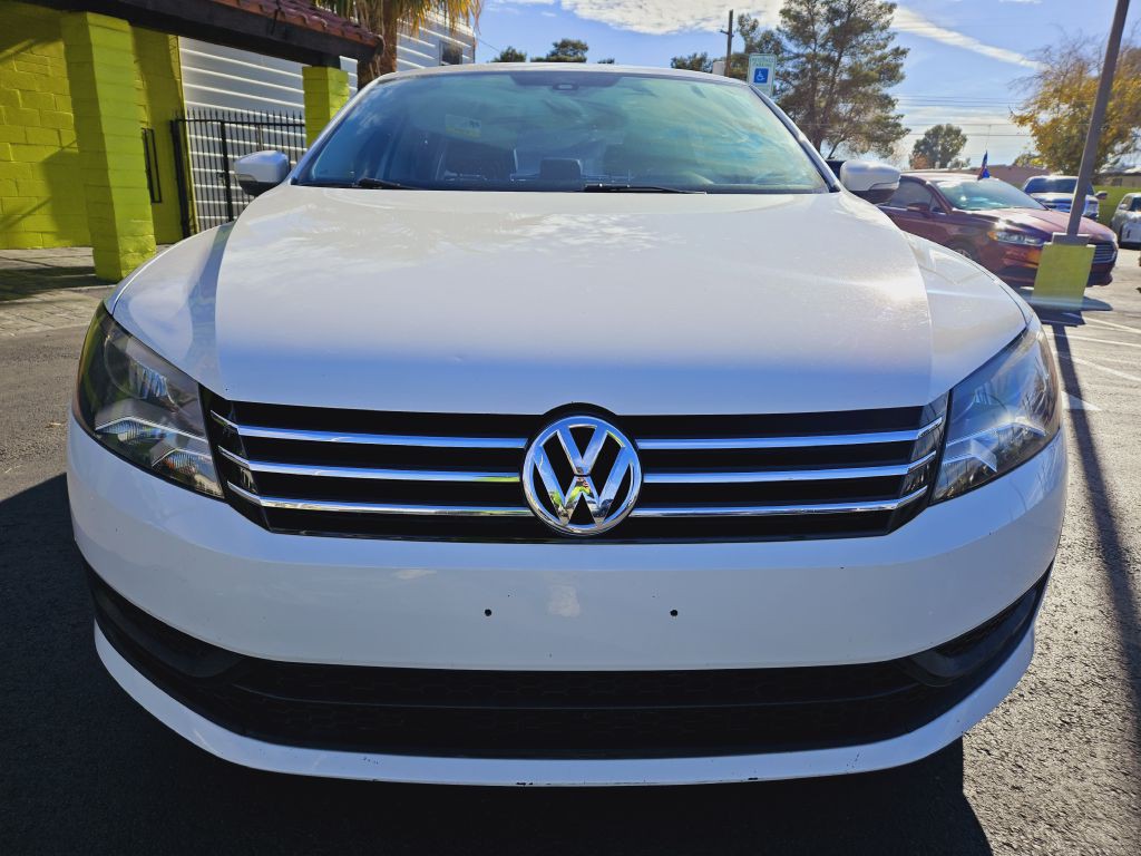 2013 Volkswagen Passat Image 26