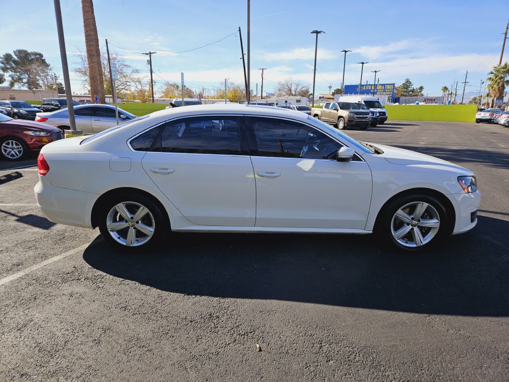 2013 Volkswagen Passat Image 27