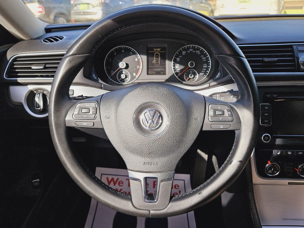 2013 Volkswagen Passat Image 49