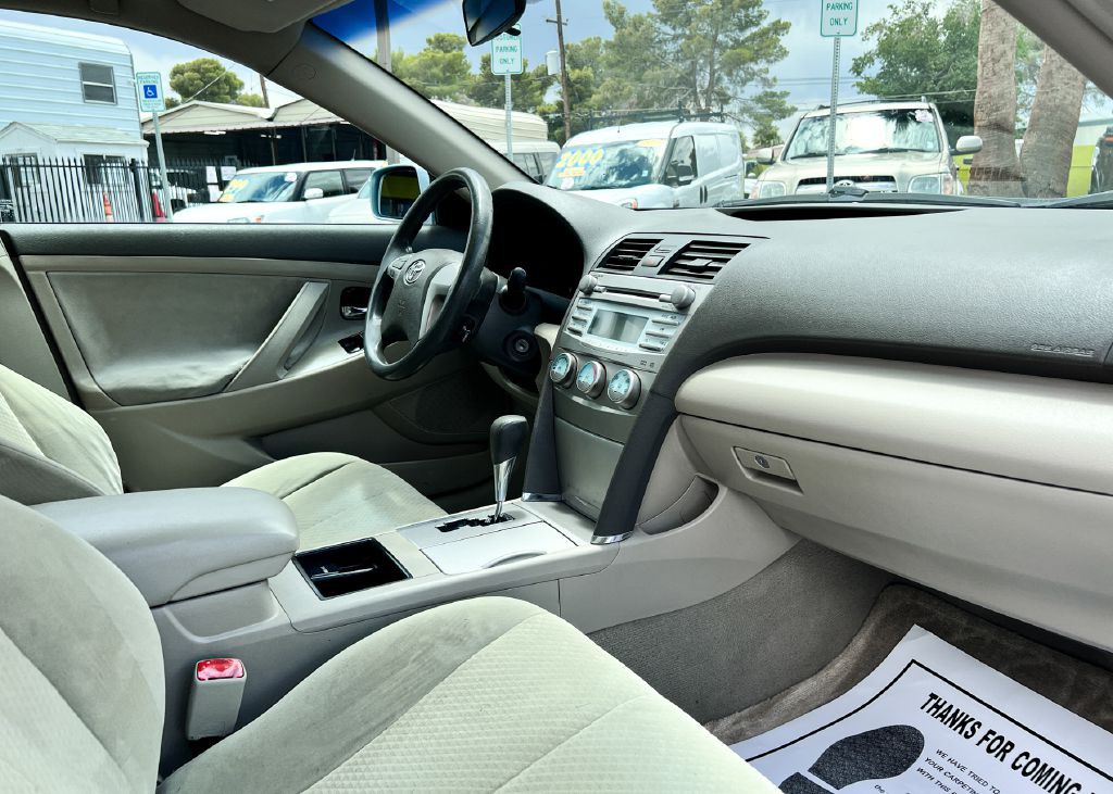 2008 Toyota Camry Image 9