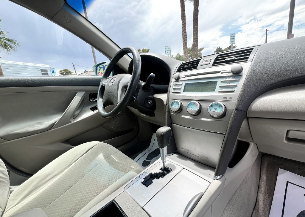 2008 Toyota Camry Image 10