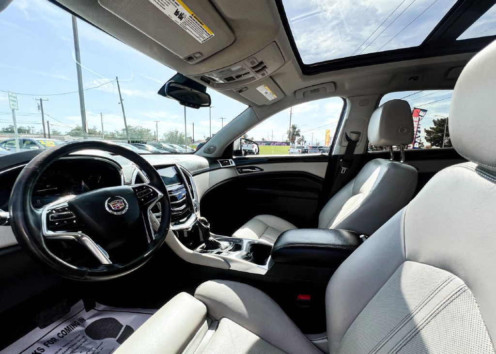 2013 Cadillac SRX Image 10