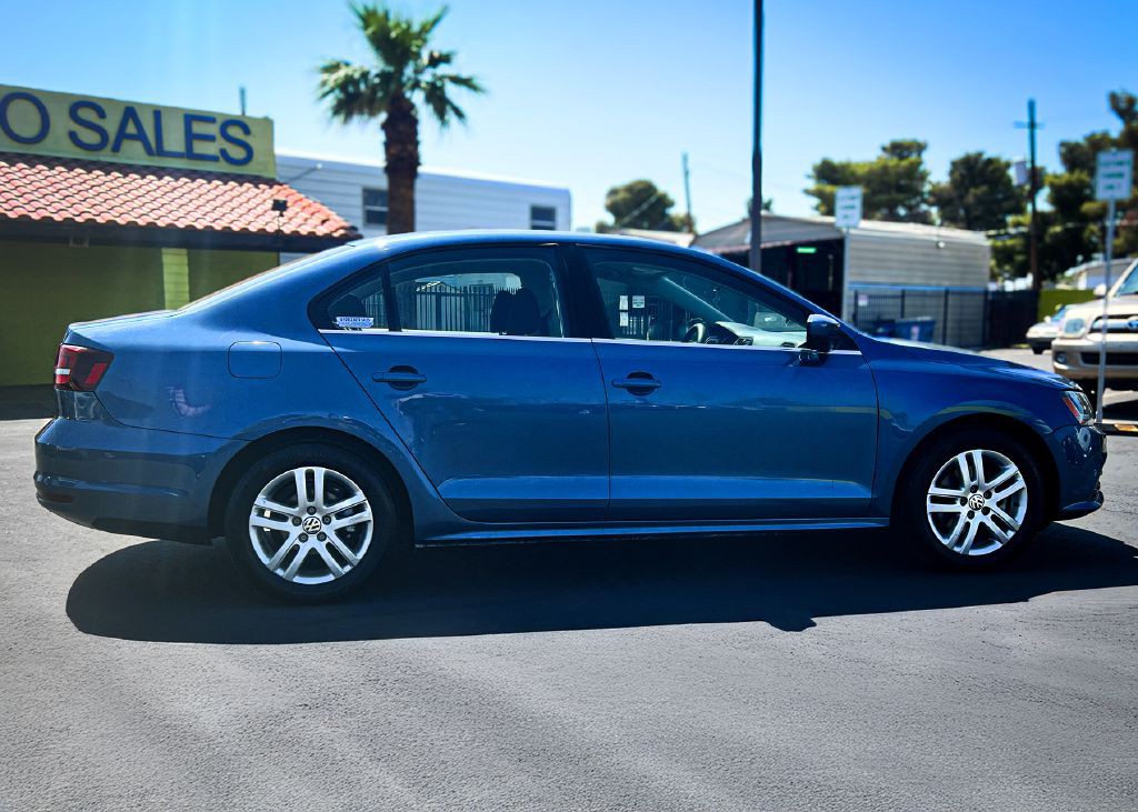 2017 Volkswagen Jetta Image 9