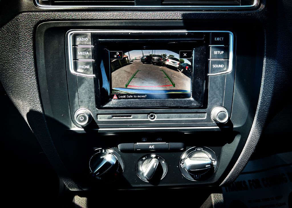 2017 Volkswagen Jetta Image 21