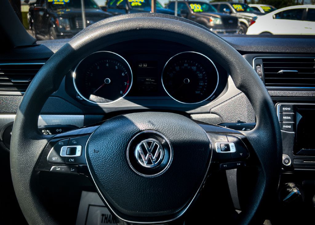 2017 Volkswagen Jetta Image 22