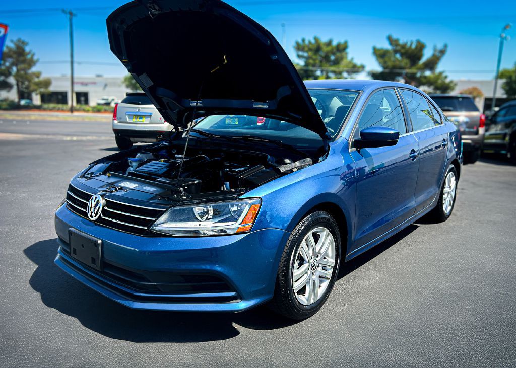 2017 Volkswagen Jetta Image 24
