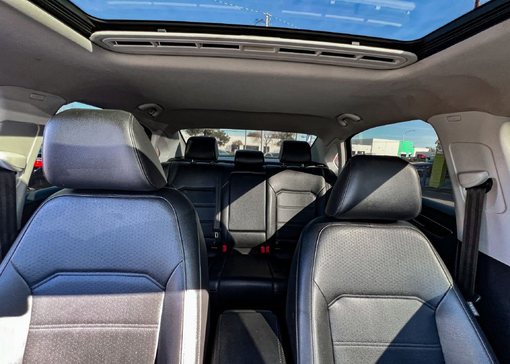 2019 Volkswagen Passat Image 13