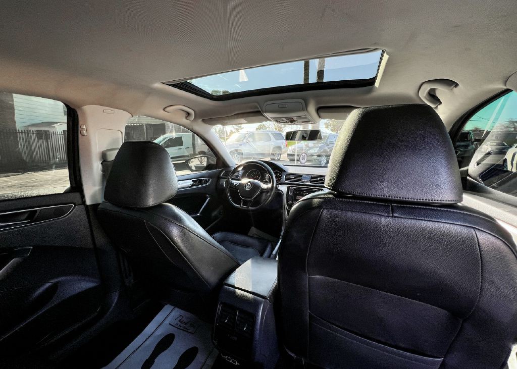 2019 Volkswagen Passat Image 19