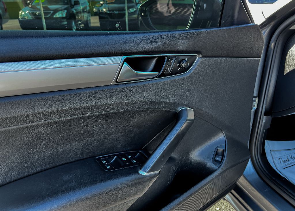 2019 Volkswagen Passat Image 22