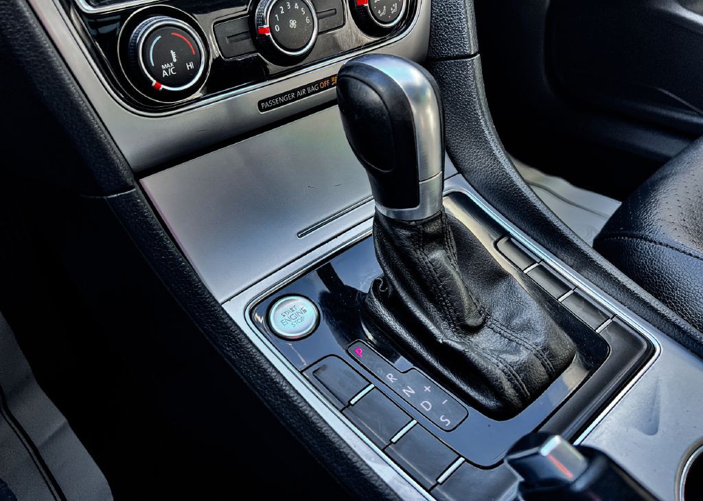 2019 Volkswagen Passat Image 27