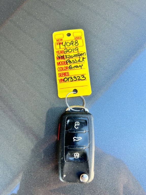 2019 Volkswagen Passat Image 31