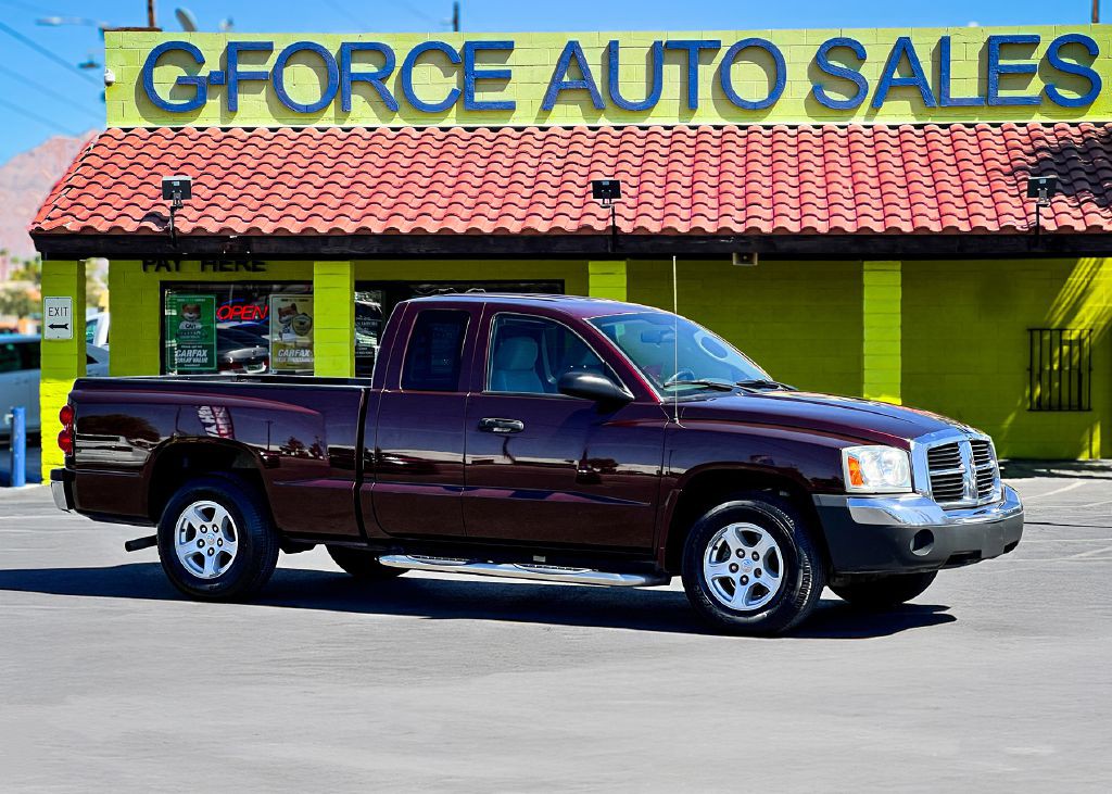 2005 Dodge Dakota Image 4