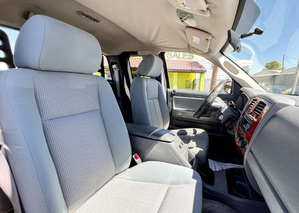 2005 Dodge Dakota Image 15