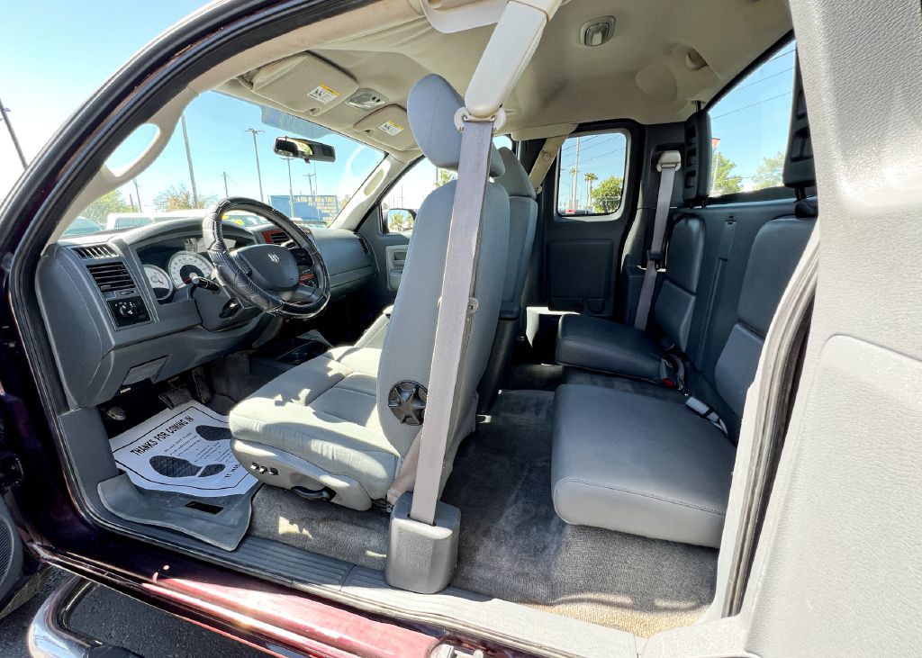 2005 Dodge Dakota Image 21