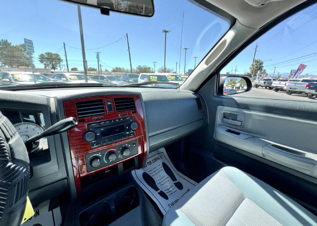 2005 Dodge Dakota Image 27
