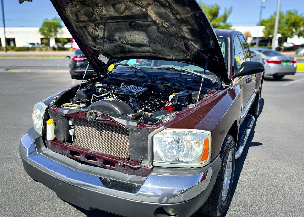 2005 Dodge Dakota Image 30